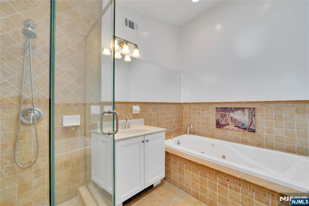236 COLUMBUS Avenue #A — photo 16