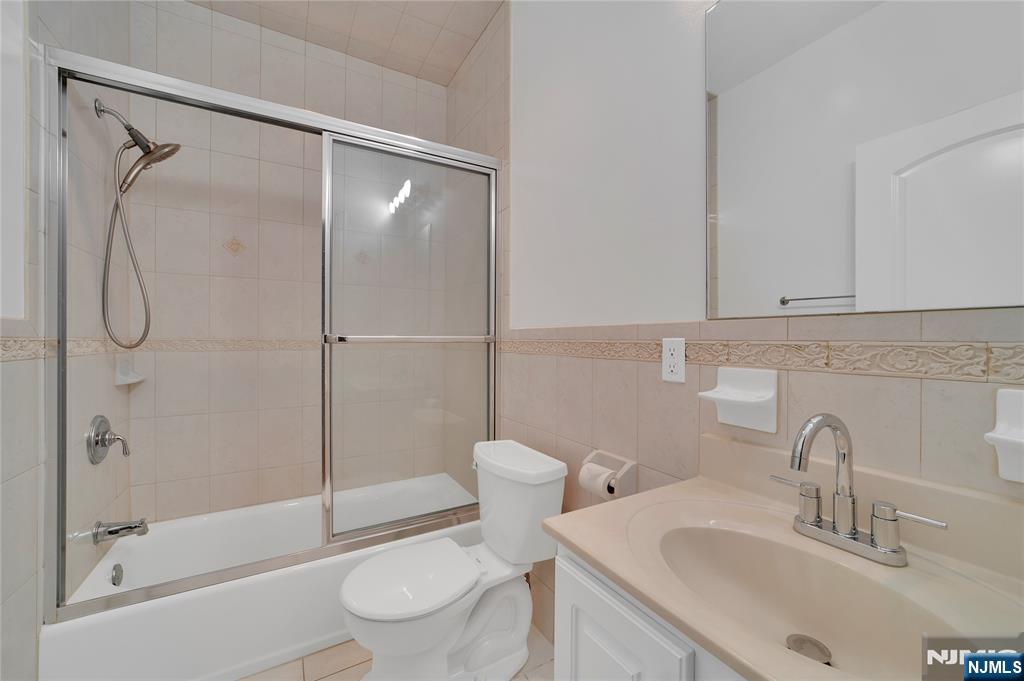236 COLUMBUS Avenue #A — photo 17