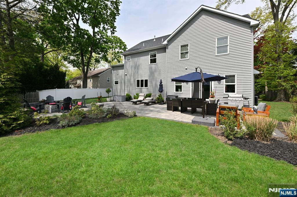 11 Lincoln Avenue — photo 37
