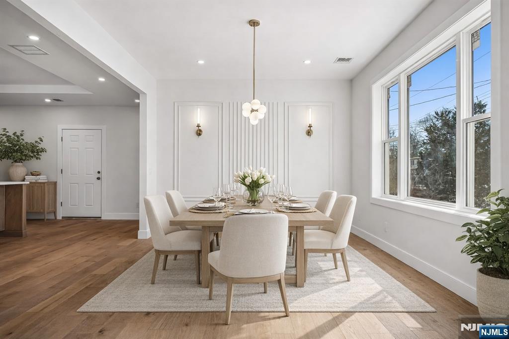 229 Sutton Place - Photo 3
