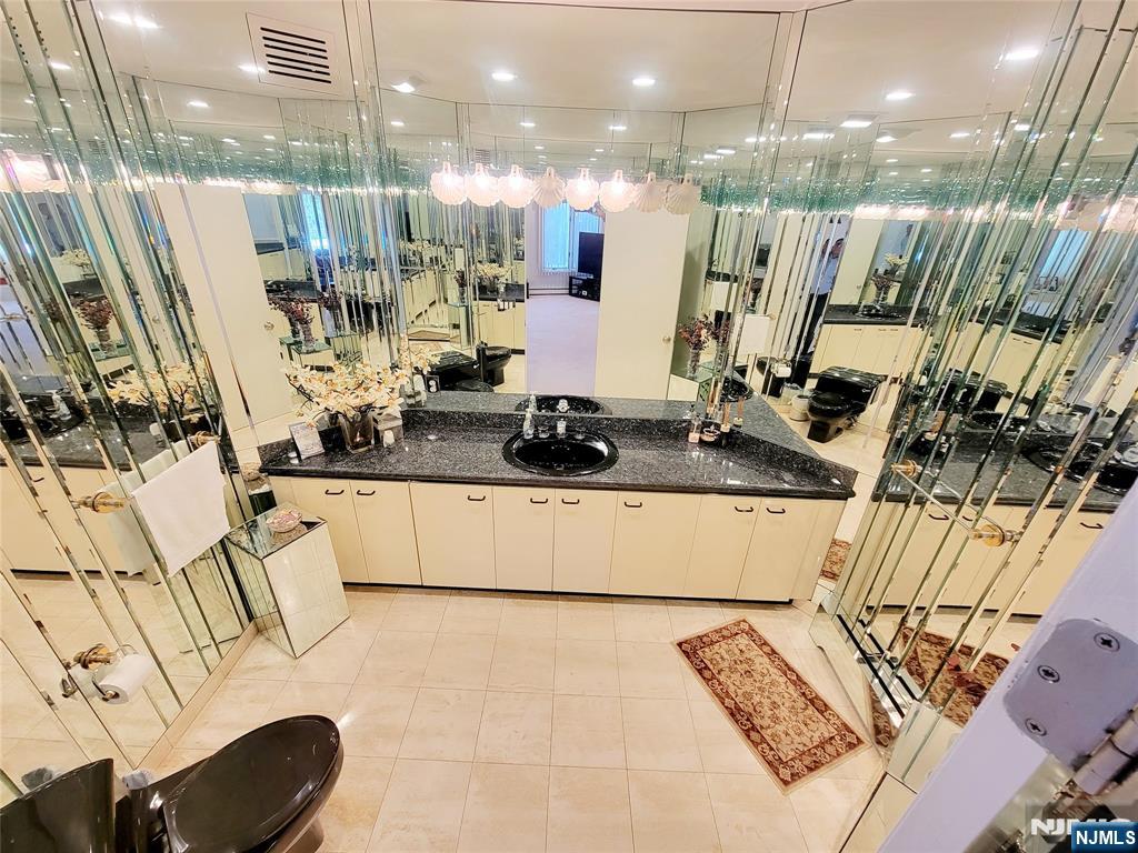 307 Center, Englewood Cliffs, NJ 07632 Listing Photo  14