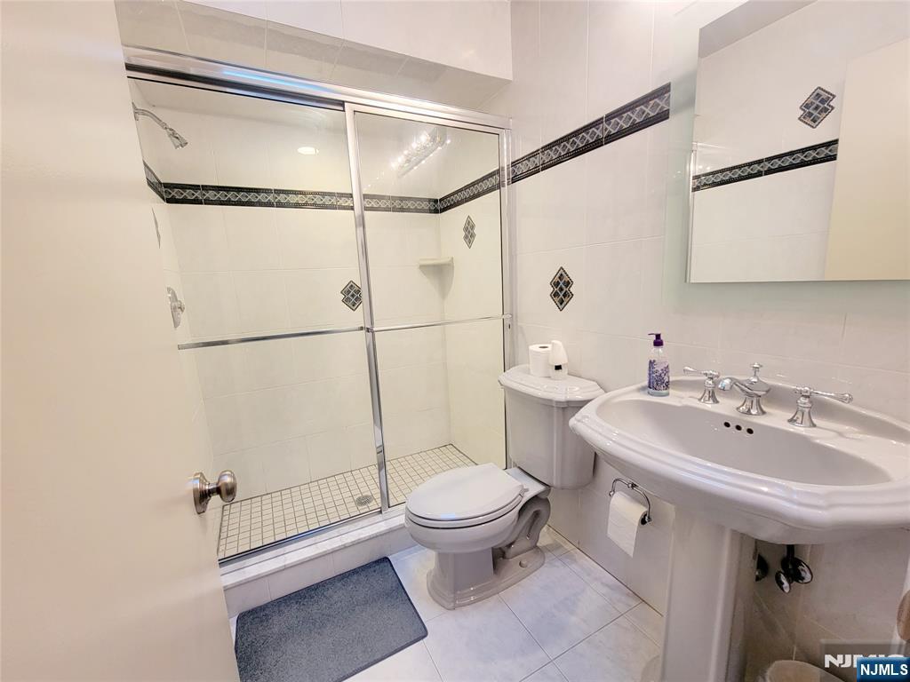 307 Center, Englewood Cliffs, NJ 07632 Listing Photo  24