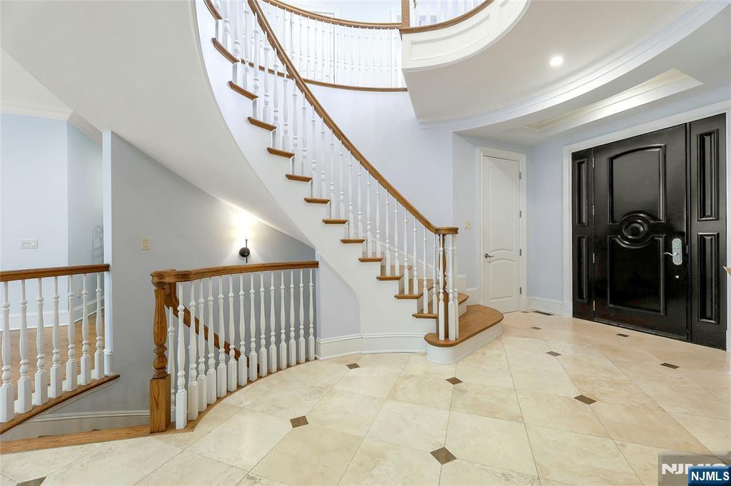 414 Bellaire Drive — photo 17