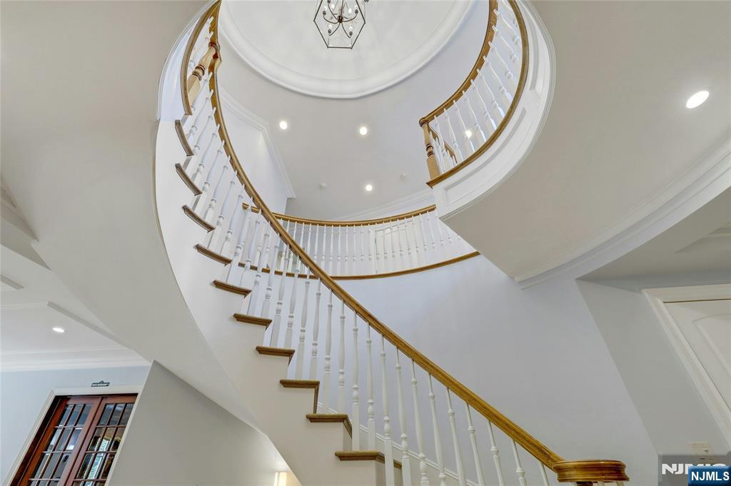 414 Bellaire Drive — photo 18