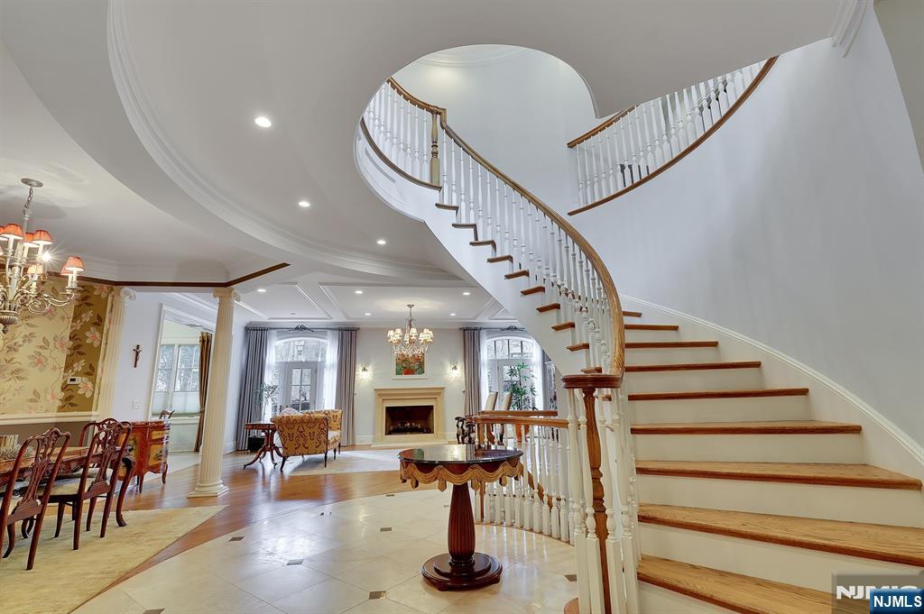 414 Bellaire Drive - Photo 4