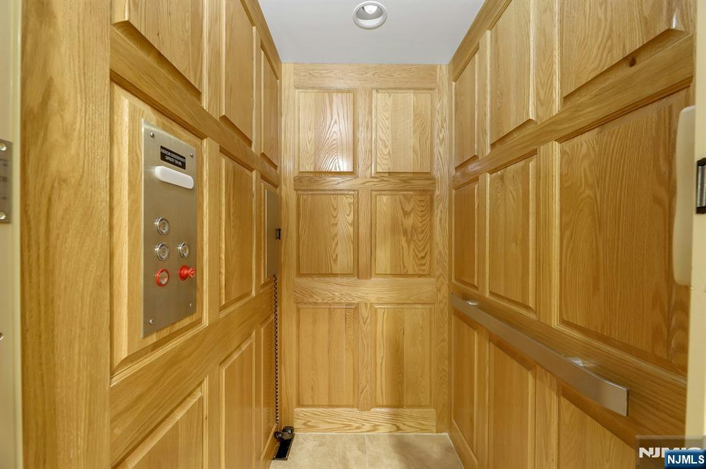 414 Bellaire Drive — photo 31