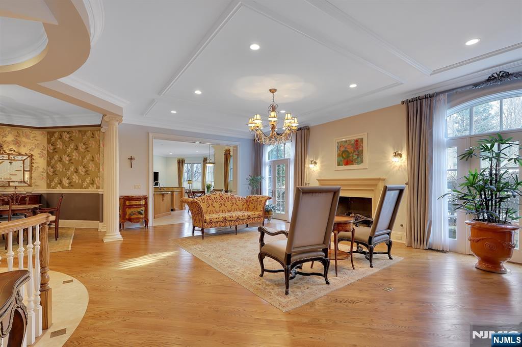 414 Bellaire Drive — photo 10