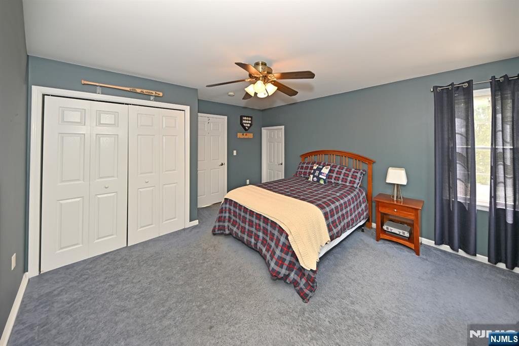 409 Walnut Street — photo 17