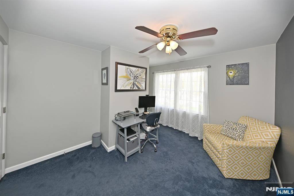 409 Walnut Street — photo 18