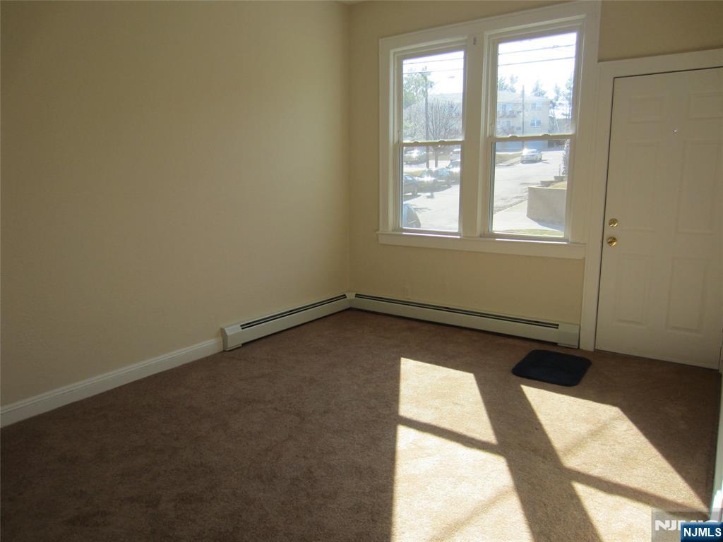 367 Hoover Avenue - Photo 3