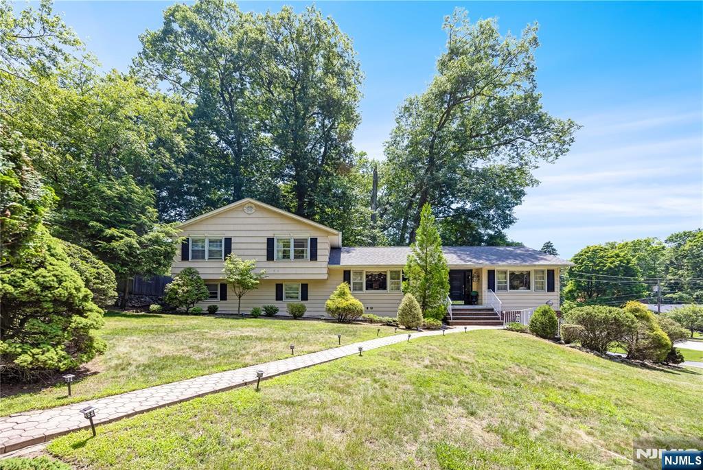 551 Stellman Drive - Photo 2