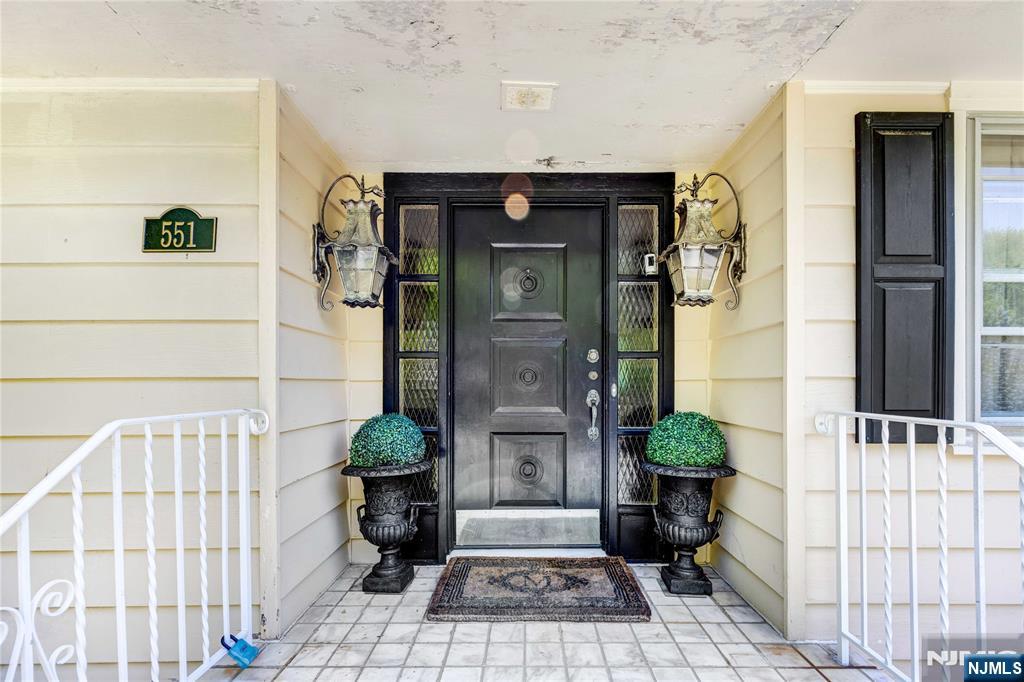551 Stellman Drive - Photo 4