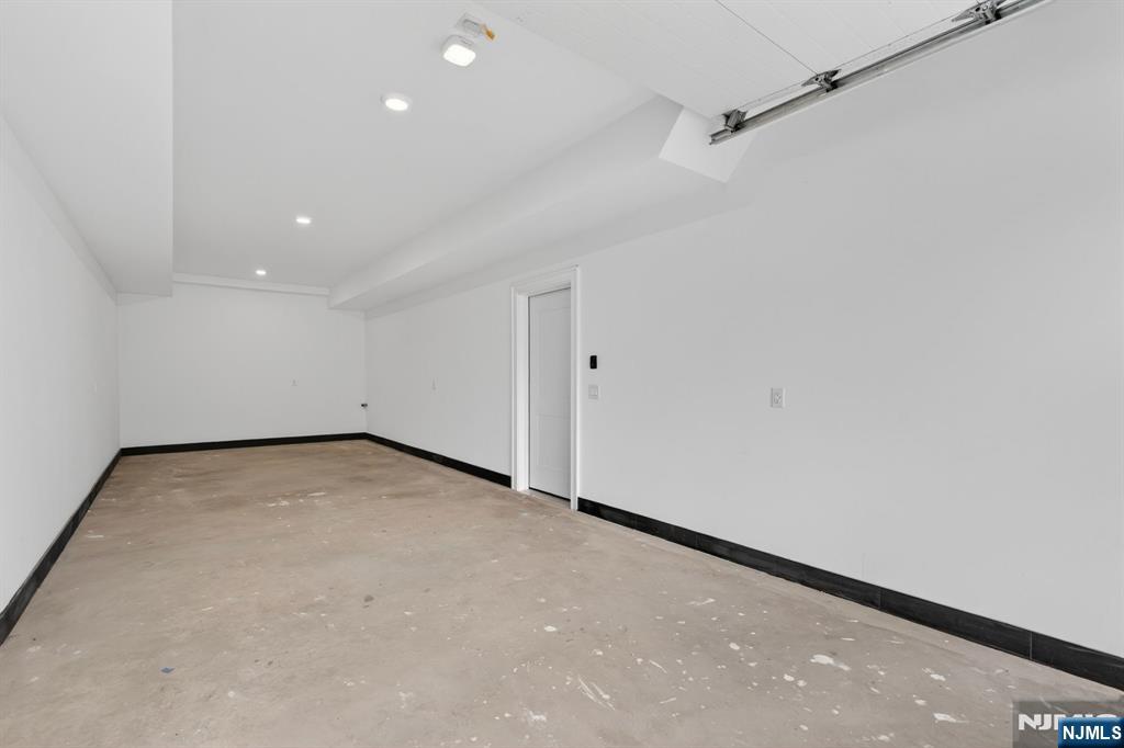 522 Valley Road #2 — photo 40