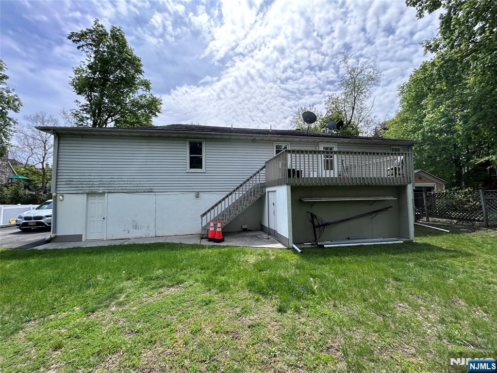 118 Doremus Avenue C - Photo 2