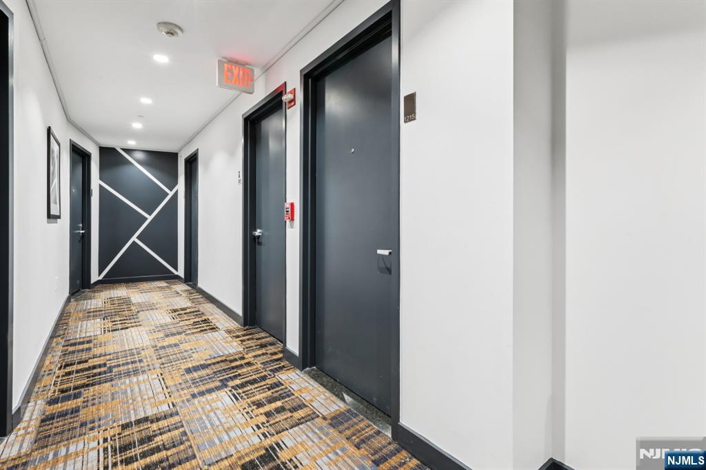 1215 Hudson Park 1215 - Photo 2