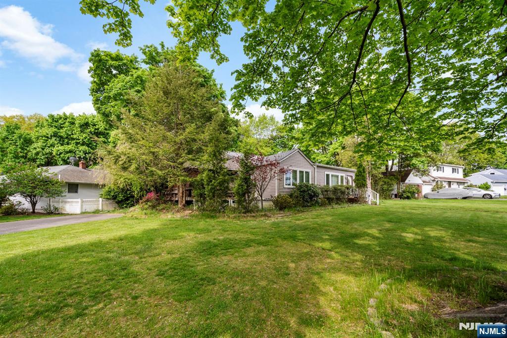 3 Burton, Cresskill, NJ 07626 Listing Photo  22
