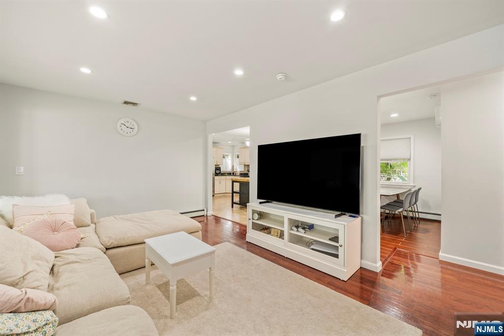 3 Burton Place - Photo 5