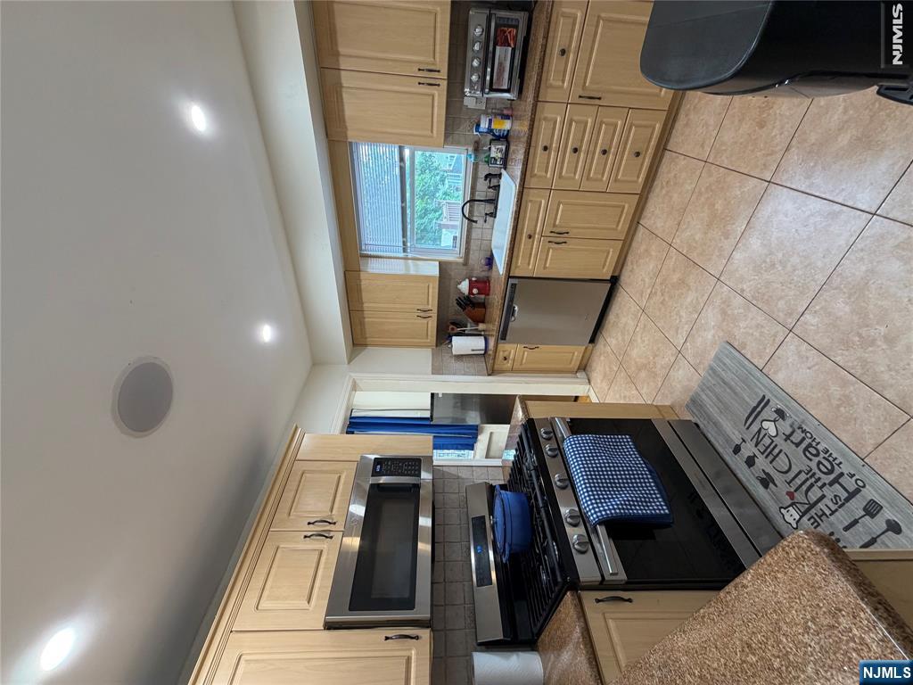 600 Palisade Avenue, Teaneck, NJ 07666 Listing Photo  5