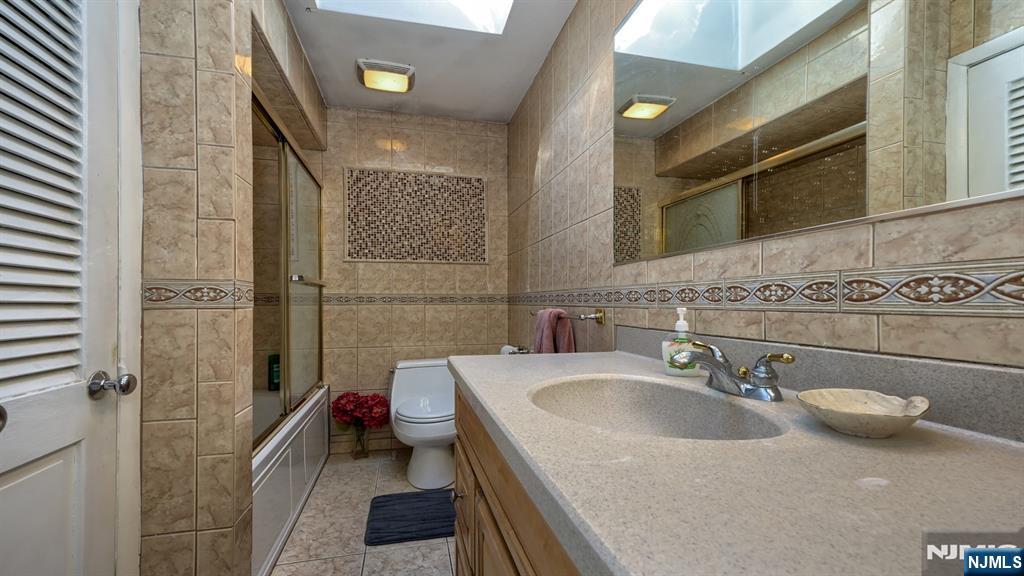 227 Emily Drive, Park Ridge, NJ 07656 Listing Photo  19