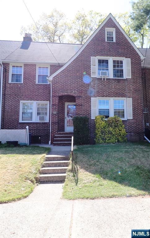 348 Plaza Rd, Fair Lawn, NJ 07410