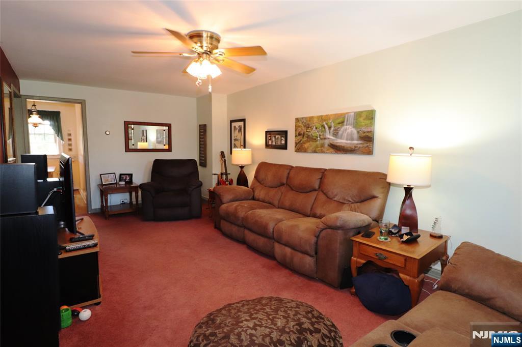 348 Plaza Rd, Fair Lawn, NJ 07410