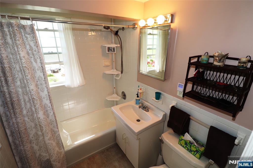 Unit 2 Main Bathroom