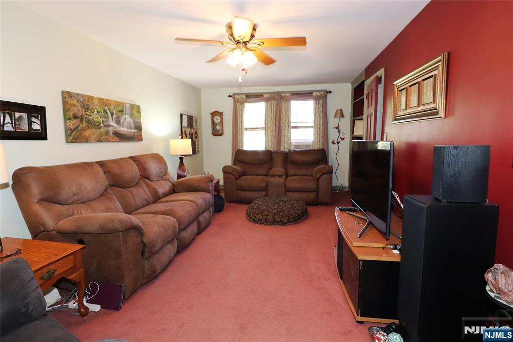 348 Plaza Rd, Fair Lawn, NJ 07410