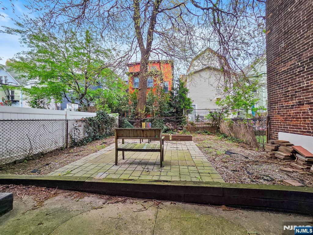 14 48th Street — photo 35