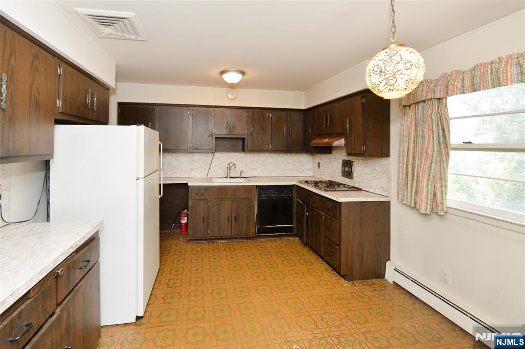 5-10 Dorothy Street, Fair Lawn, NJ 07410 Listing Photo  7