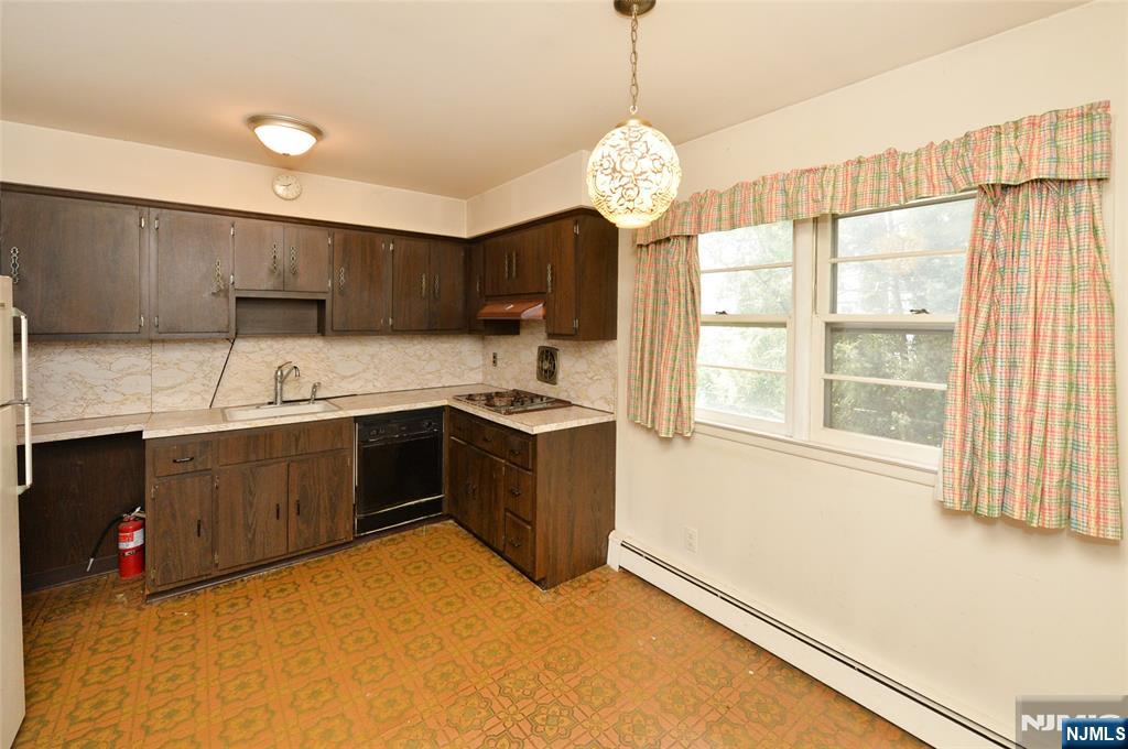 5-10 Dorothy Street, Fair Lawn, NJ 07410 Listing Photo  9