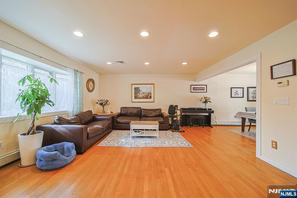 18 Carter Street — photo 6