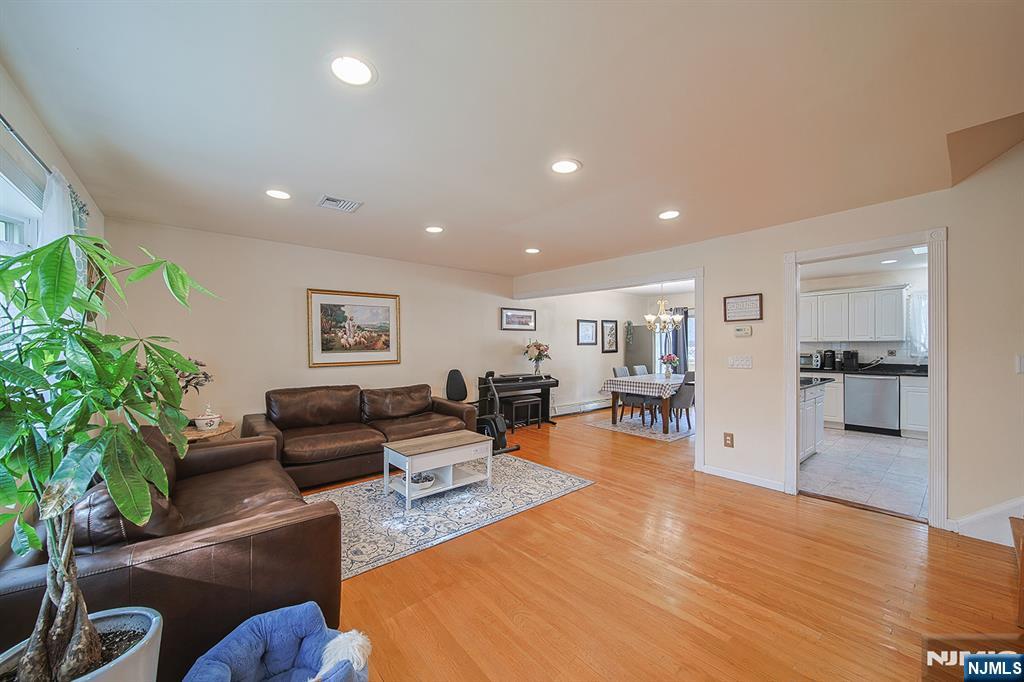 18 Carter Street — photo 7