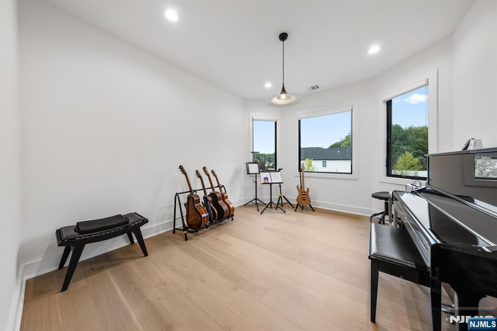 4 Wedgehill Lane, Montvale, NJ 07645 Listing Photo  19