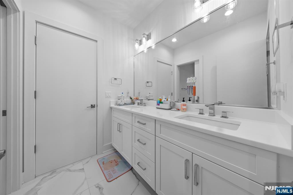4 Wedgehill Lane, Montvale, NJ 07645 Listing Photo  24
