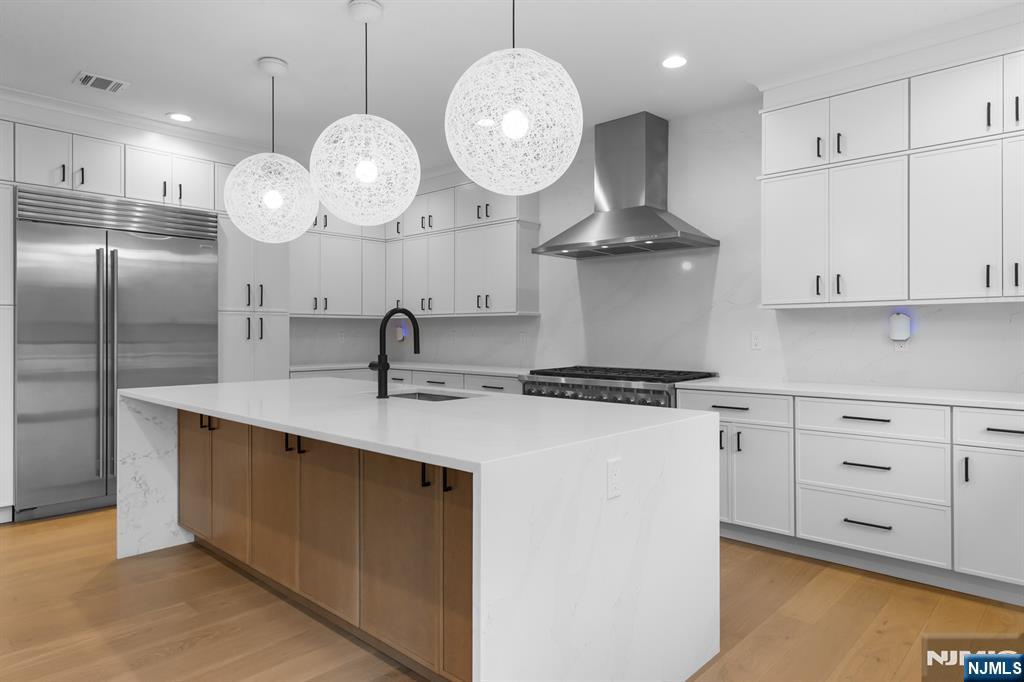 4 Wedgehill Lane, Montvale, NJ 07645 Listing Photo  5