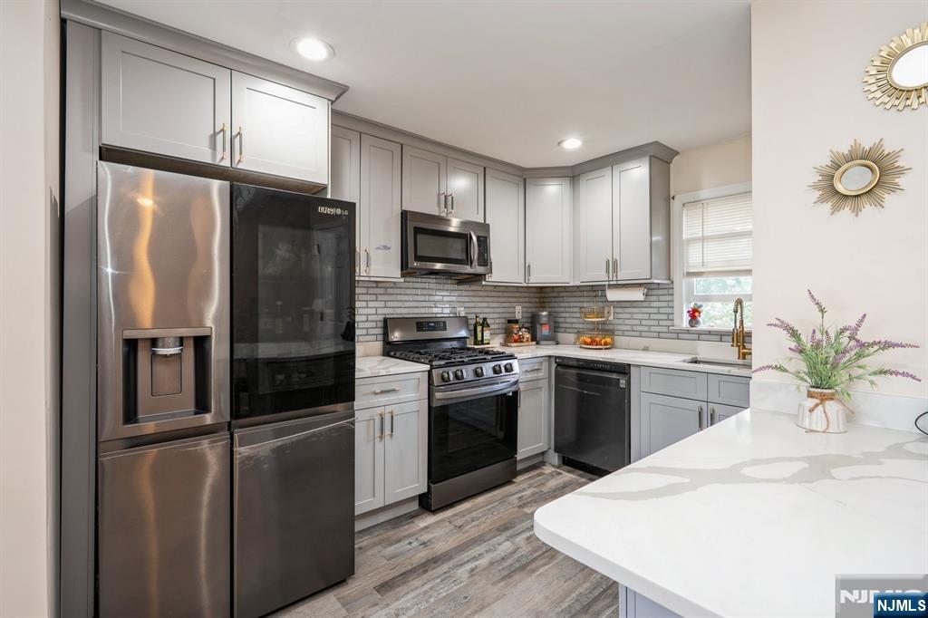 298 Nedellec Drive — photo 18