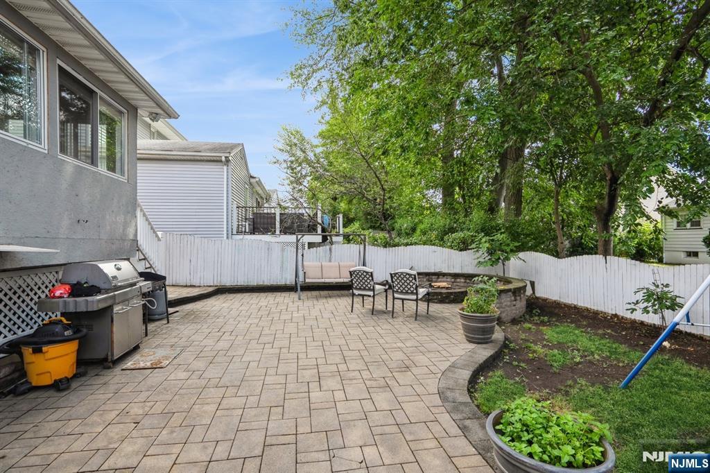 298 Nedellec Drive — photo 35