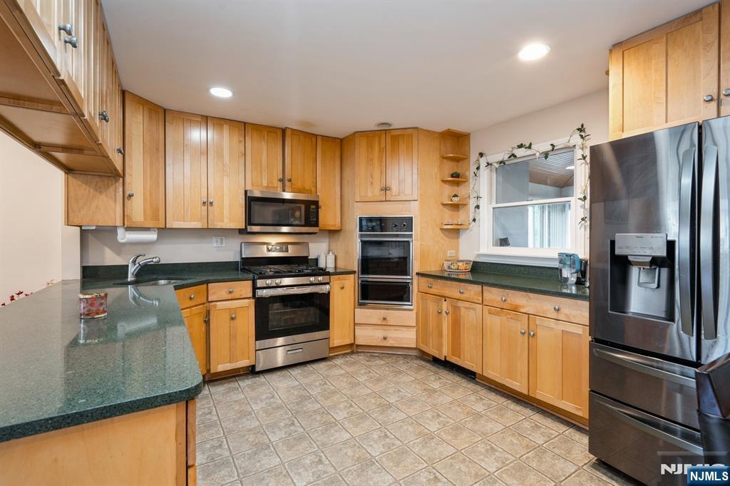 298 Nedellec Drive — photo 6