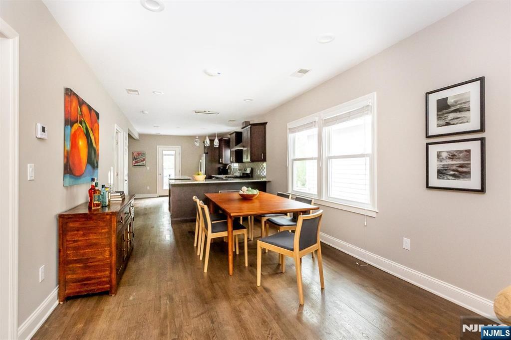 11 Central Avenue