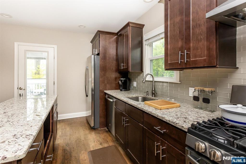 11 Central Avenue