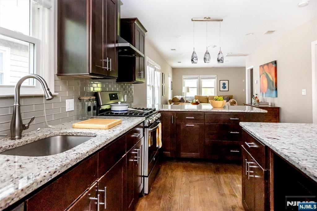 11 Central Avenue