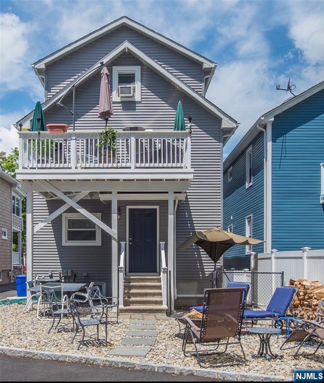 11 Central Avenue