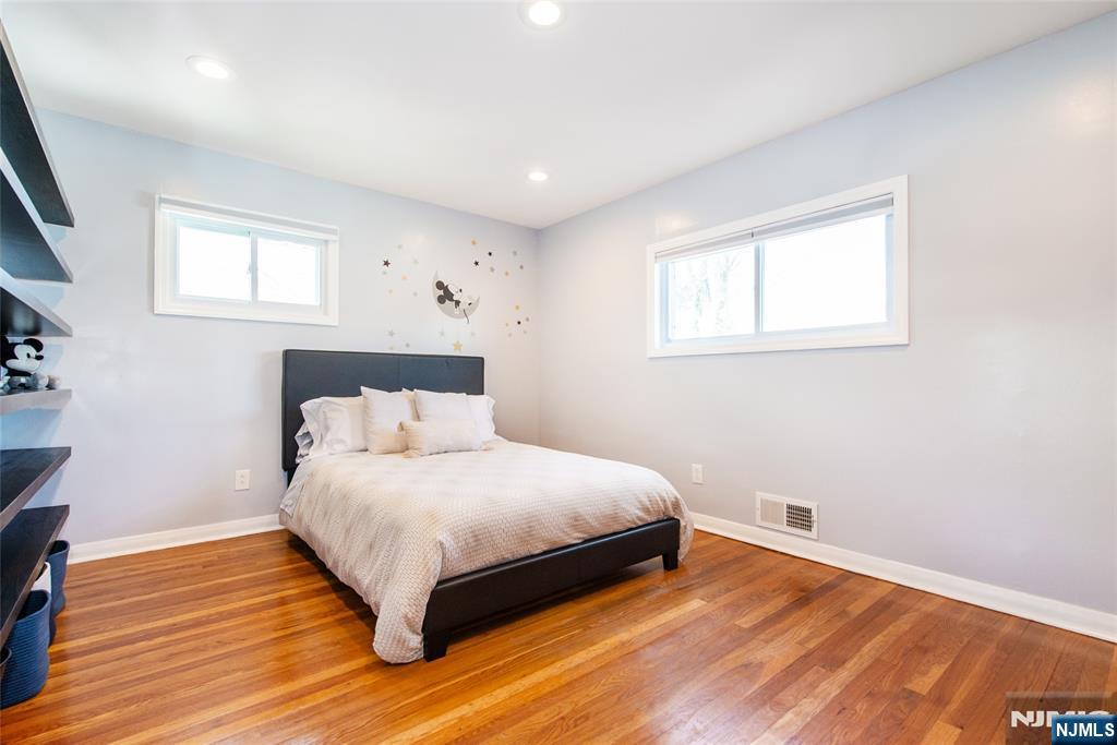 24 Lennon Place