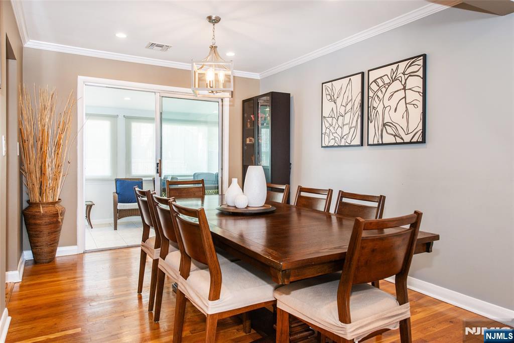 24 Lennon Place