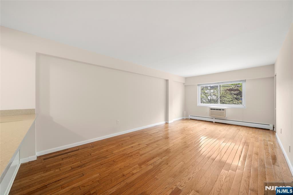 333 Grand Avenue 2S - Photo 5