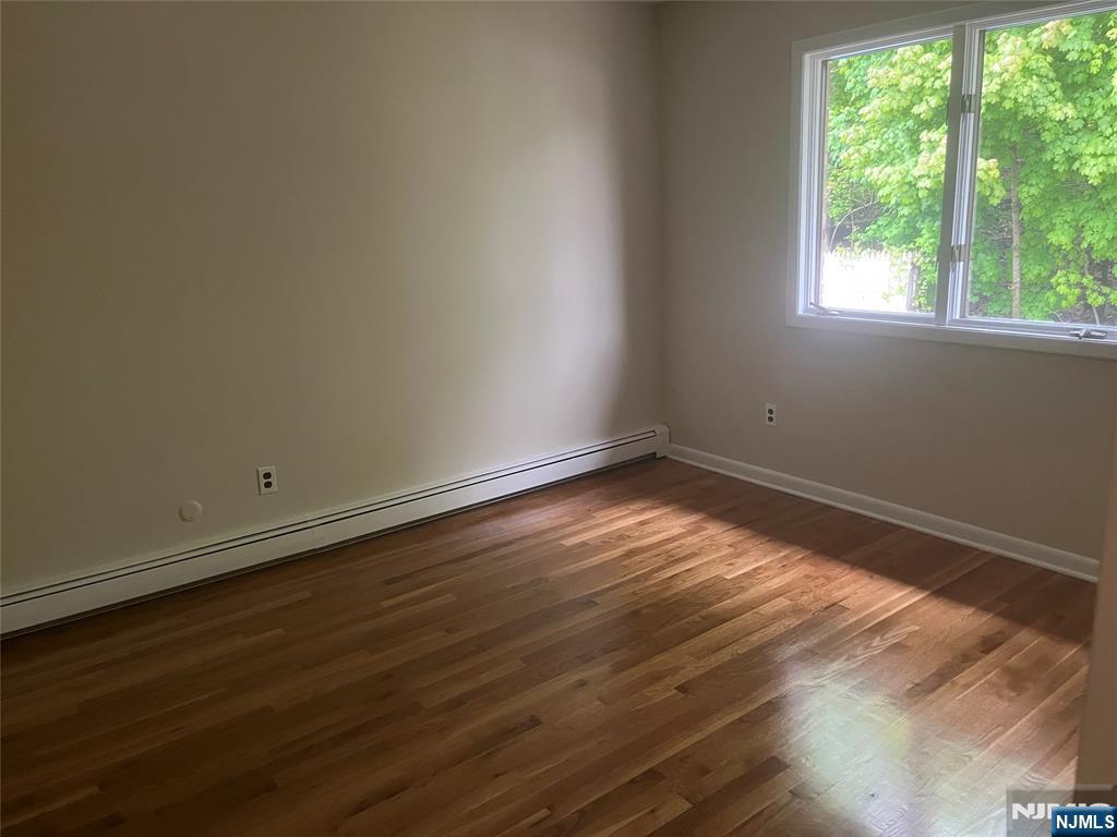 330 10th, #2nd Floor, Palisades Park, NJ 07650 Listing Photo  10