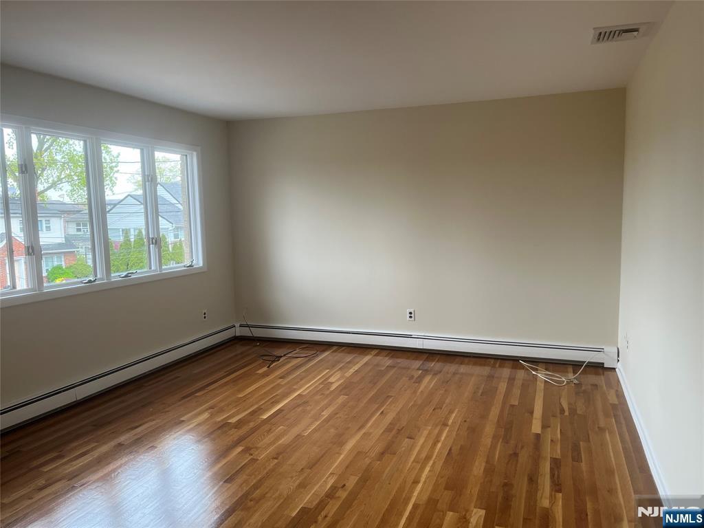 330 10th Street 2nd Floor - Photo 4