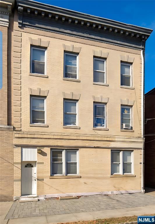 83 Ashland Avenue - Photo 1
