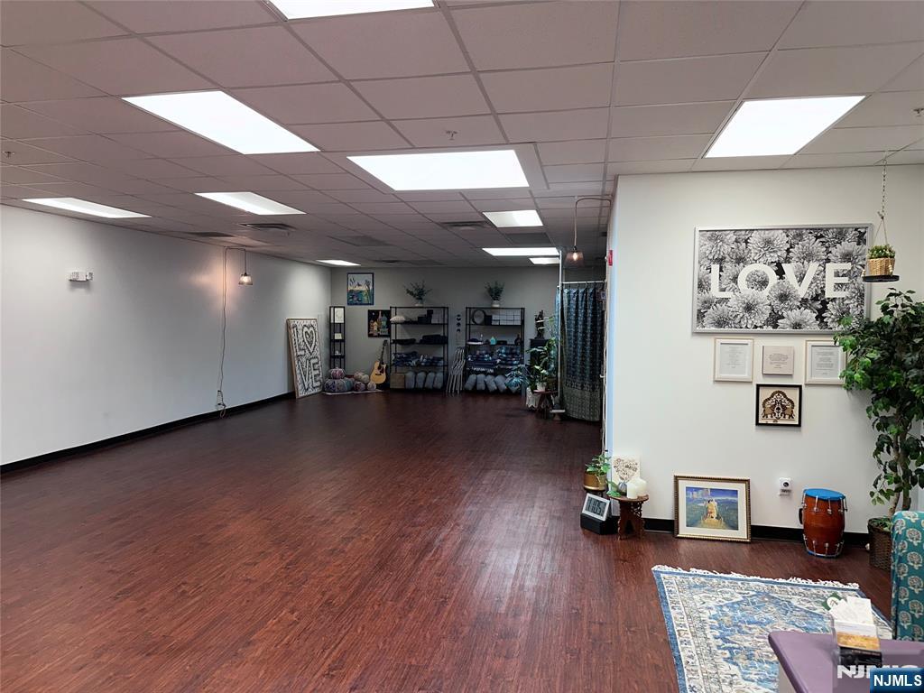 45 Emerson Plaza, Emerson, NJ 07630 Listing Photo  8