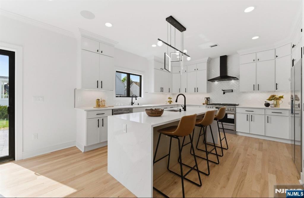 95 Huron Avenue - Photo 2